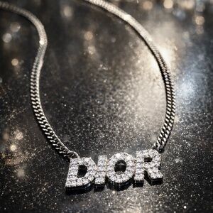 DIOR Sparkling Silver Necklace